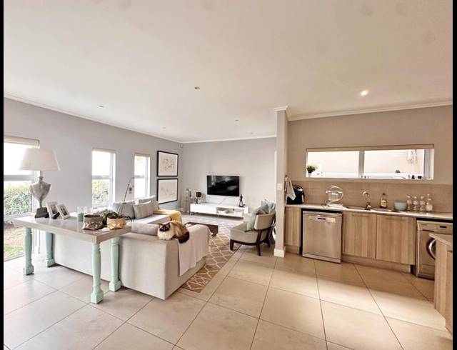 3 BEDROOM CLUSTER FOR SALE IN BRYANSTON